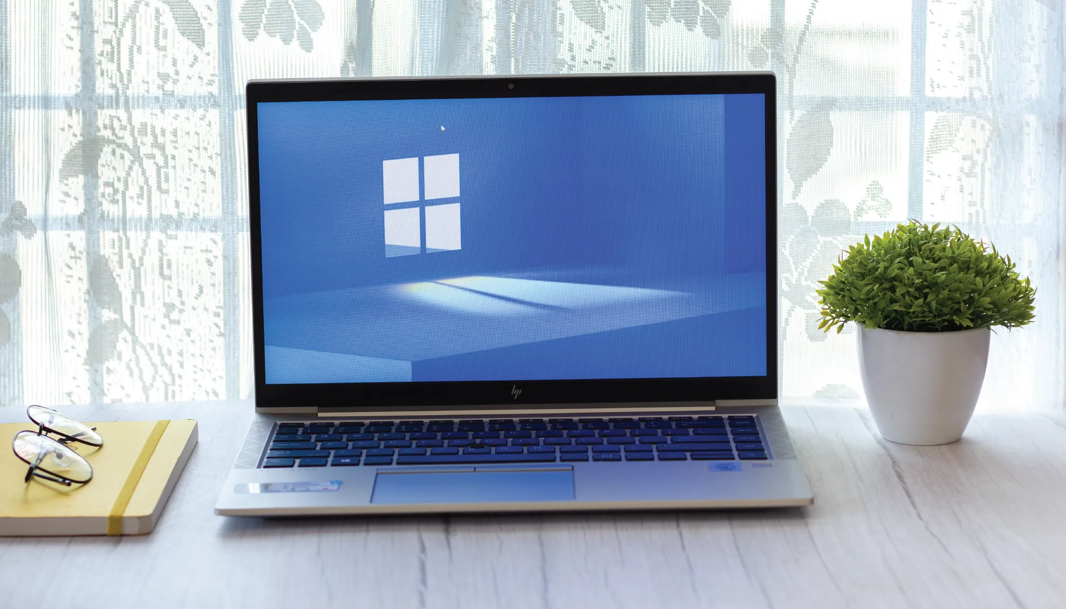 Windows 11 enhances user efficiency with new end task taskbar feature